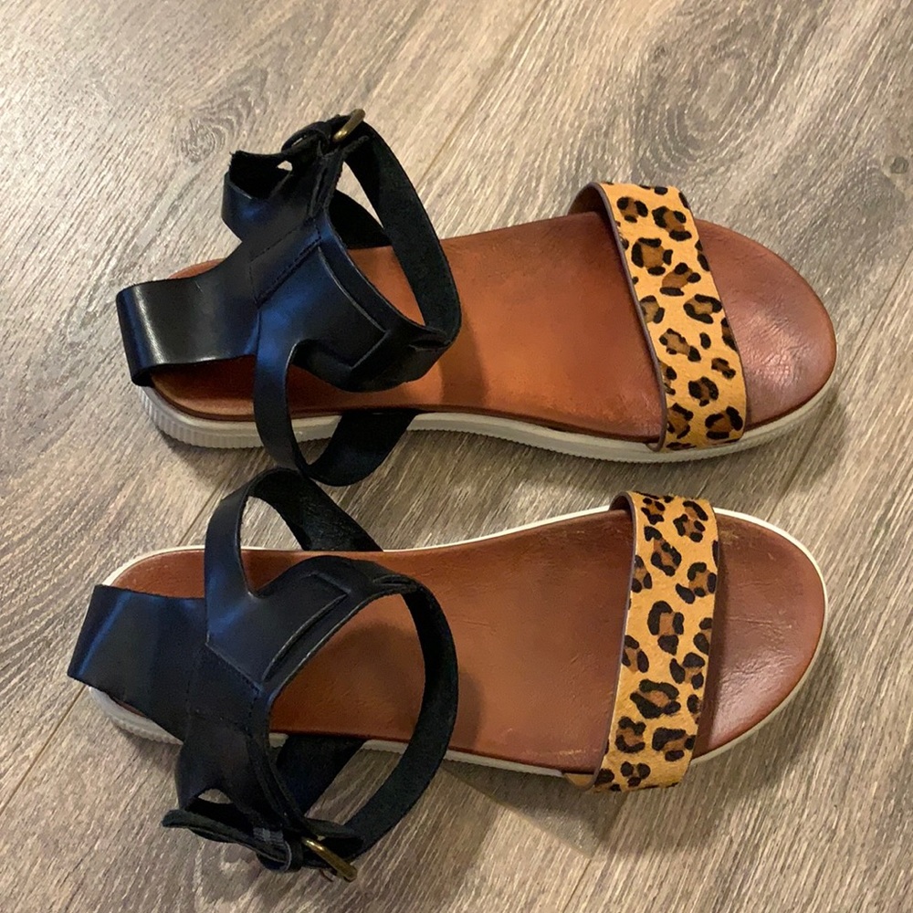 MIA Leopard print Sandals